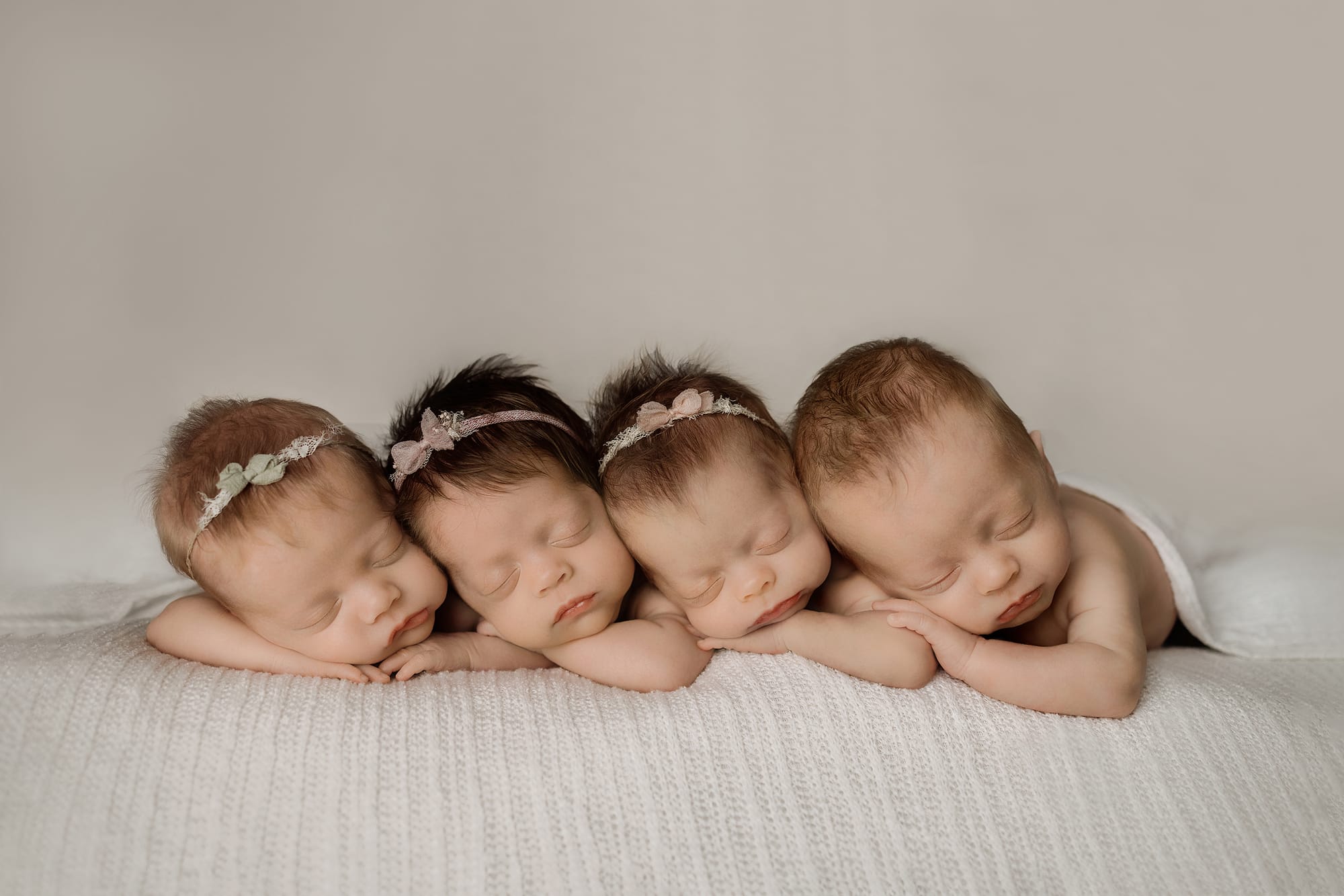 Behind the Lens: Four Little Hearts, One Unforgettable Moment:Lisa Cory on the Art of Capturing Quadruplets in Their Most Precious Days