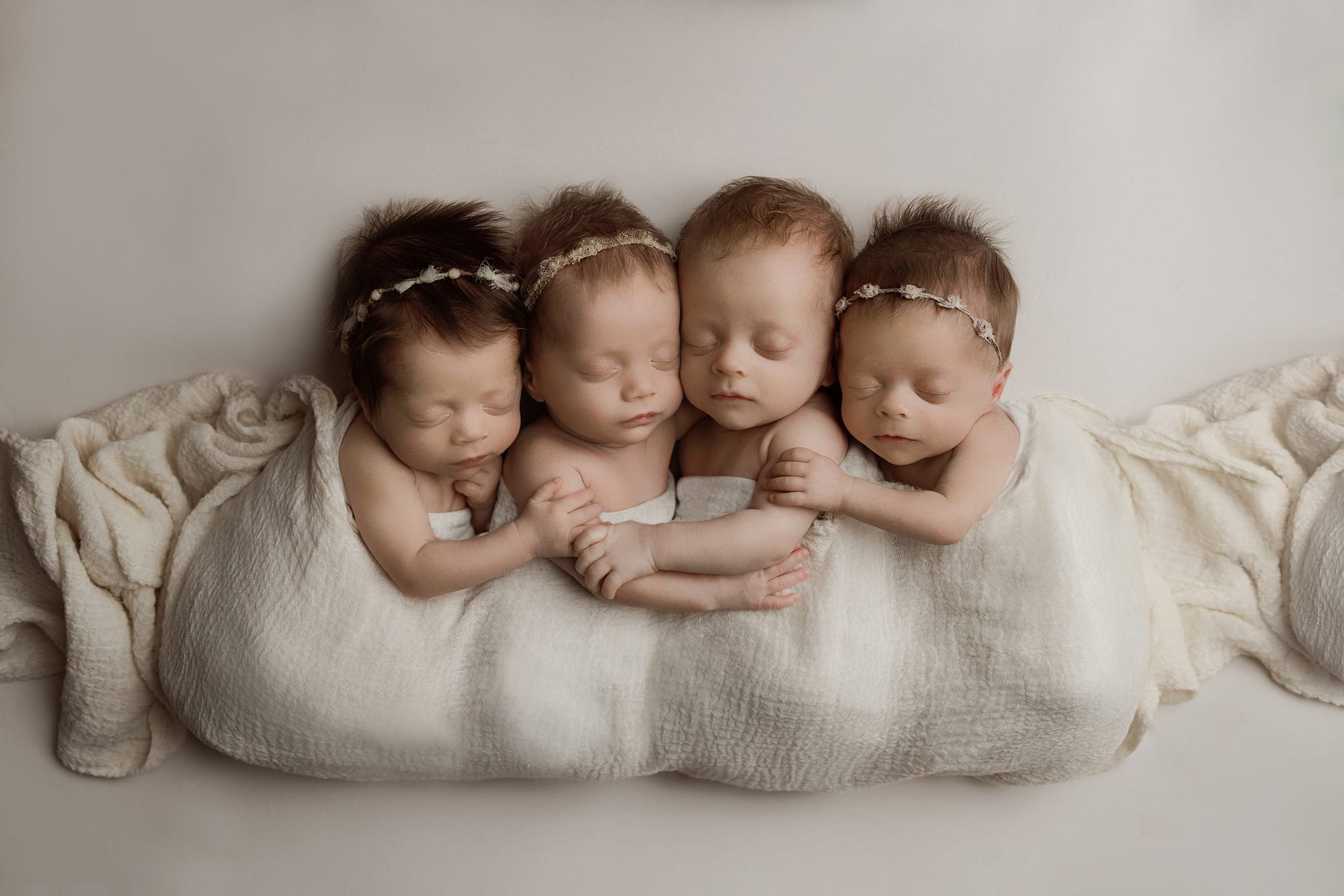 Behind the Lens: Four Little Hearts, One Unforgettable Moment:Lisa Cory on the Art of Capturing Quadruplets in Their Most Precious Days